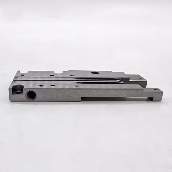 Parti di ricambio di lavorazione CNC di precisione, prototipi in metallo, parti in alluminio